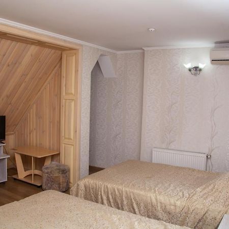 Piligrim 2 Hotel Nikolayev Bagian luar foto