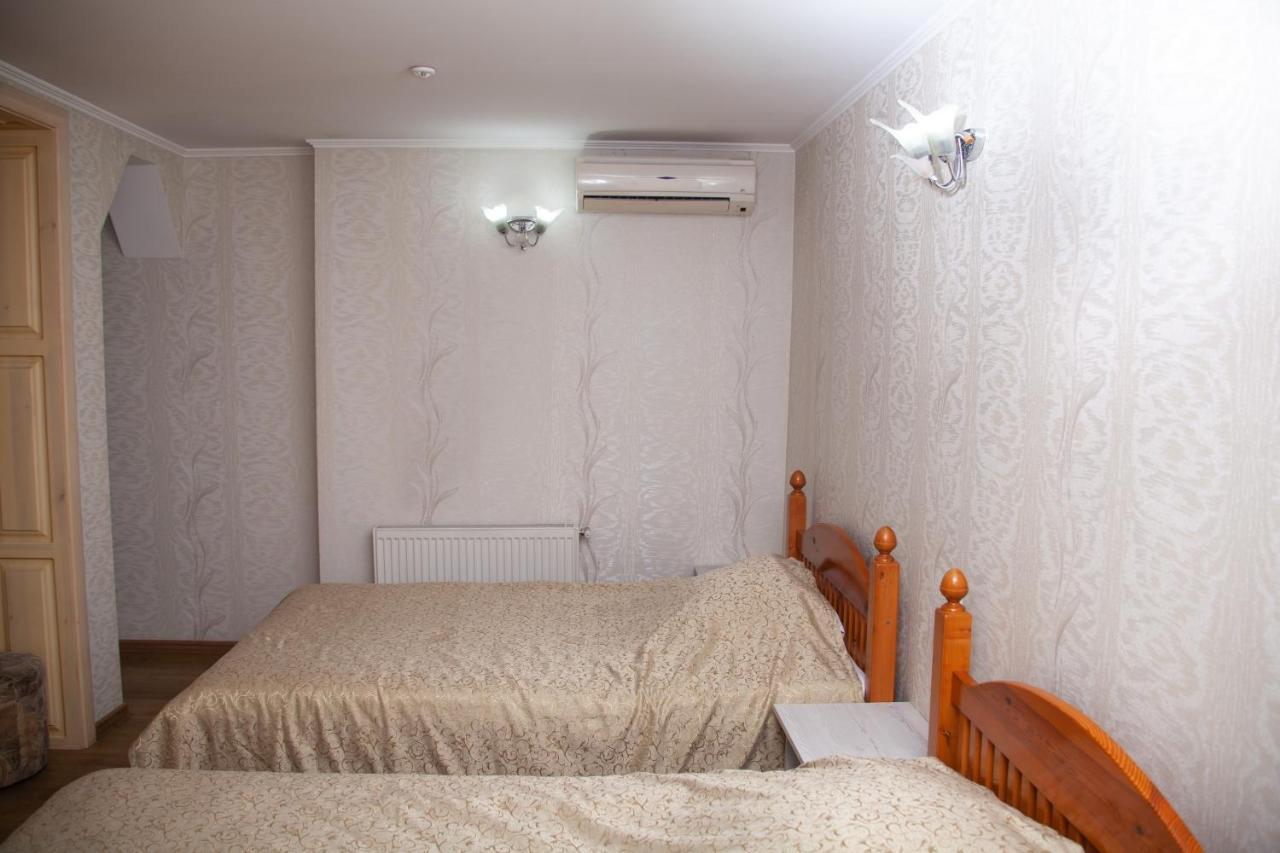 Piligrim 2 Hotel Nikolayev Bagian luar foto